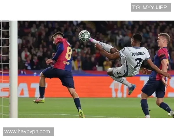 探秘3号著名足球明星的职业生涯与场外生活的精彩瞬间